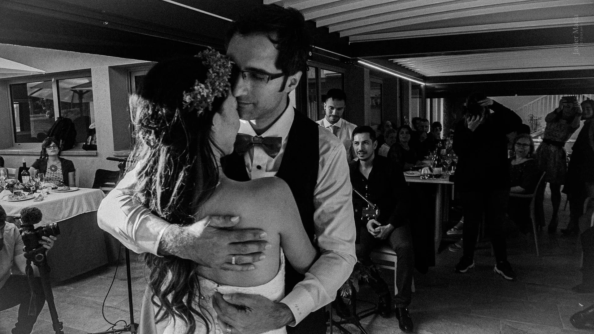 Sesión de pareja en la costa de Barcelona — Barceloneta